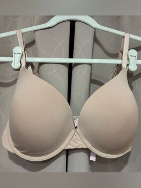 Victoria's Secret Light Nude Padded T-Shirt Bra